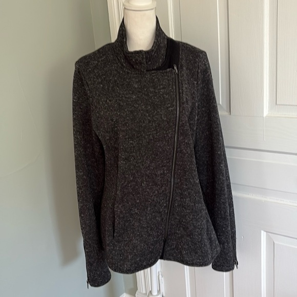 Womens Fabletics Jacket XL gray fleece sweater warm zipper - Picture 1 of 5